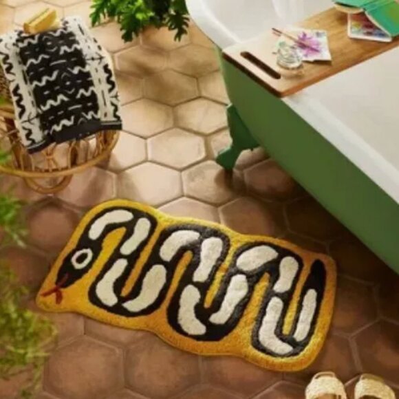 Opalhouse Vertical Thorns 1 Bath and 1 Hand Towel Set Black/White NWT - Picture 2 of 4